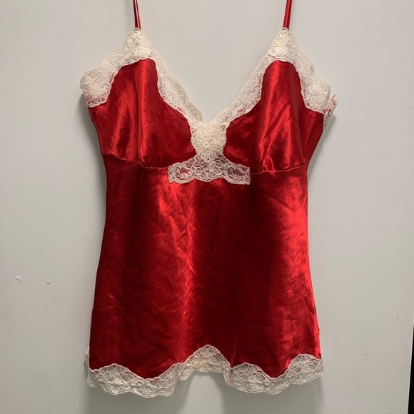 Red & White Lacy Silky Tank - Picture 2 of 6